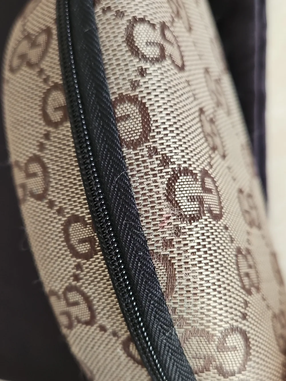 Gucci photos zippered satin